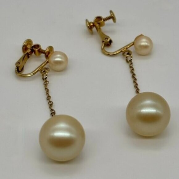 Vintage Earrings Dangling 13mm Faux Pearls, Gold Tone Chain, Screw and Clip Back - Picture 7 of 9